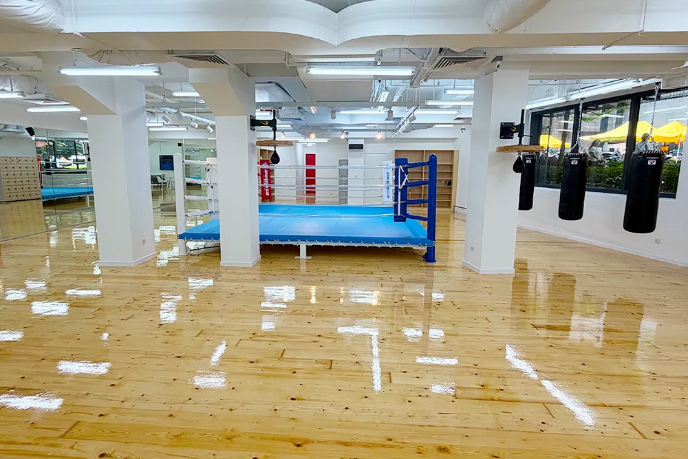 Bright, clean and comfortable gym floor